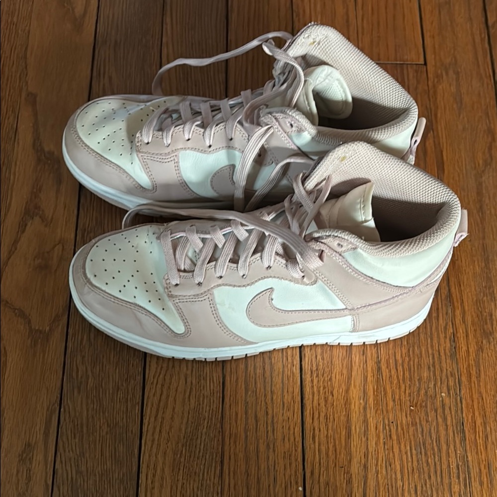 Nike Dunks Phantom Pink and White Sneakers Women’s size 8